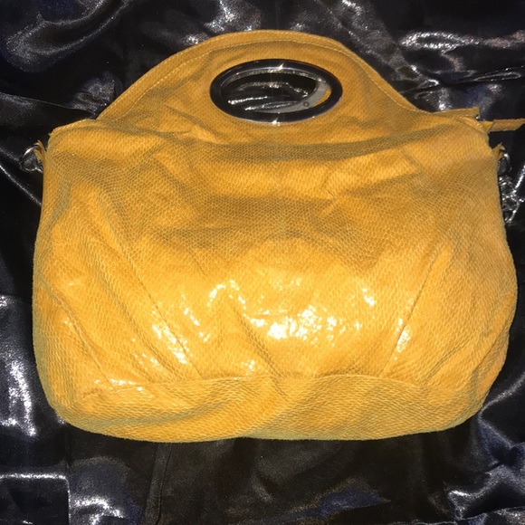 Yellow purse - Picture 2 of 2
